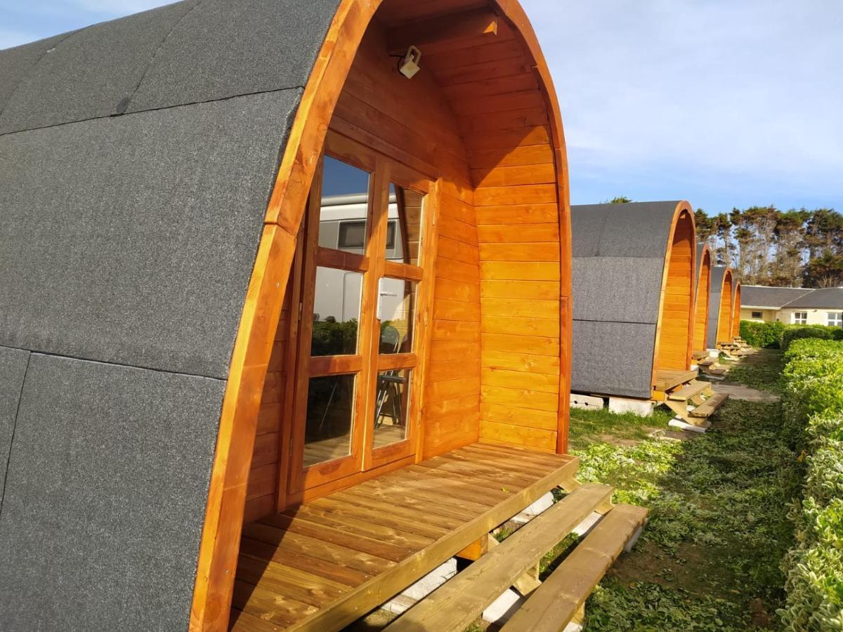 Bungalow 3 Personas - Camping Playa De Tapia 塔皮亚德卡萨列戈 外观 照片