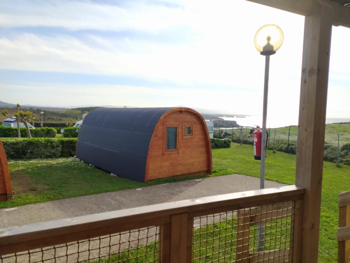 Bungalow 3 Personas - Camping Playa De Tapia 塔皮亚德卡萨列戈 外观 照片