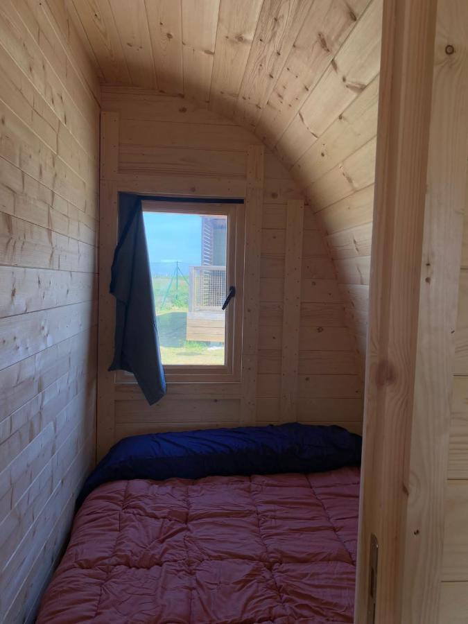 Bungalow 3 Personas - Camping Playa De Tapia 塔皮亚德卡萨列戈 外观 照片